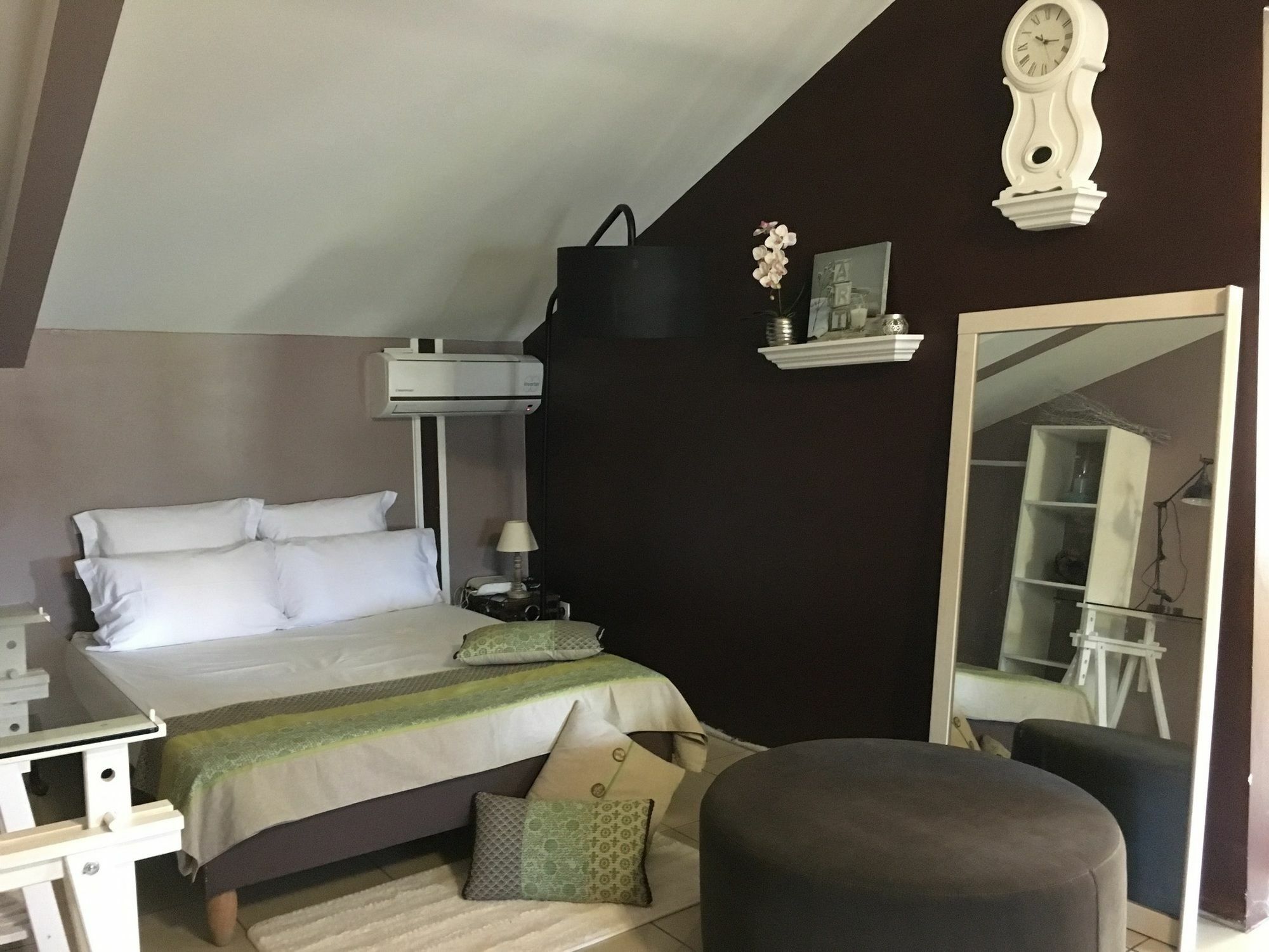 House With 5 Rooms In Etang Sale, With Wonderful Mountain View, Enclos Exterior foto